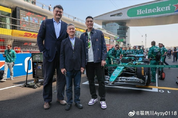 聯(lián)動(dòng)F1！翟曉川曬與姚明、阿隆索、范志毅、周冠宇等的合照