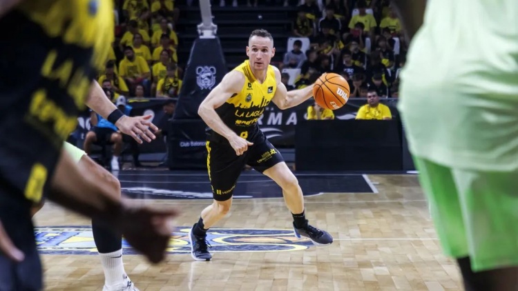 NBA初代老六，42歲進(jìn)入生涯巔峰？！