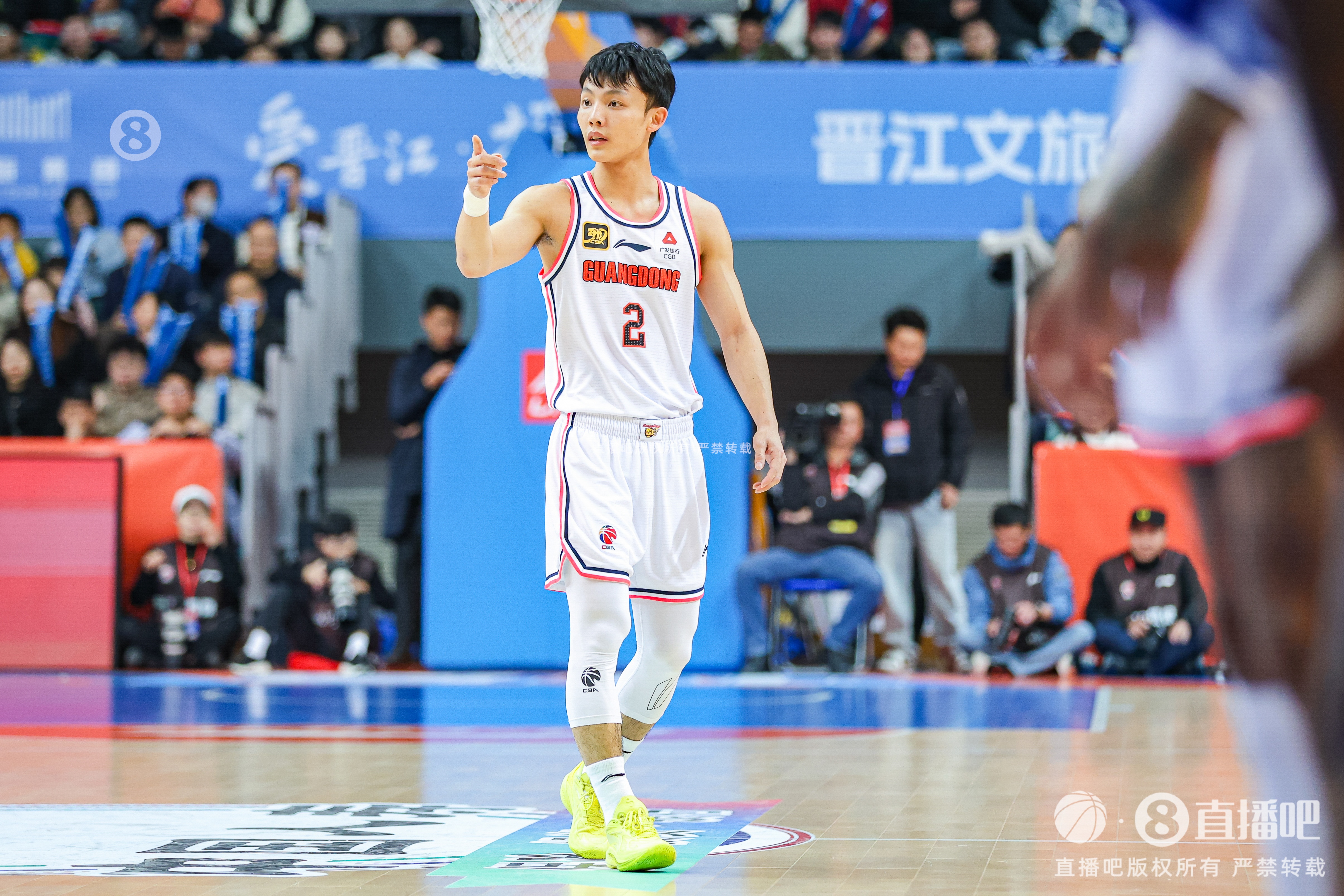 徐杰：身高不是打籃球的唯一標(biāo)準(zhǔn) 努力、勤奮、自律也是天賦