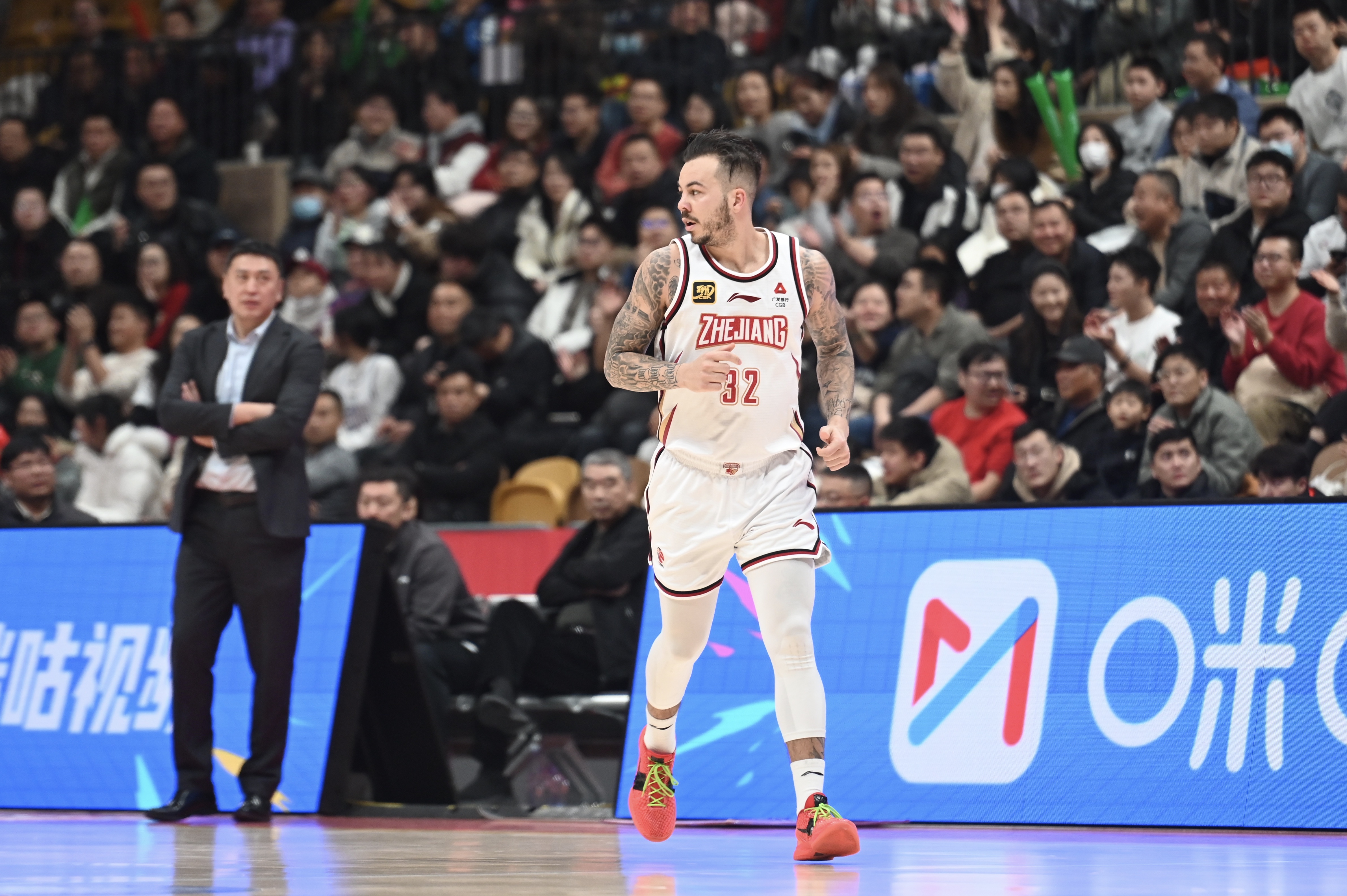 得分爆炸力！約克23中13得34分2板8助4斷 三分11中6