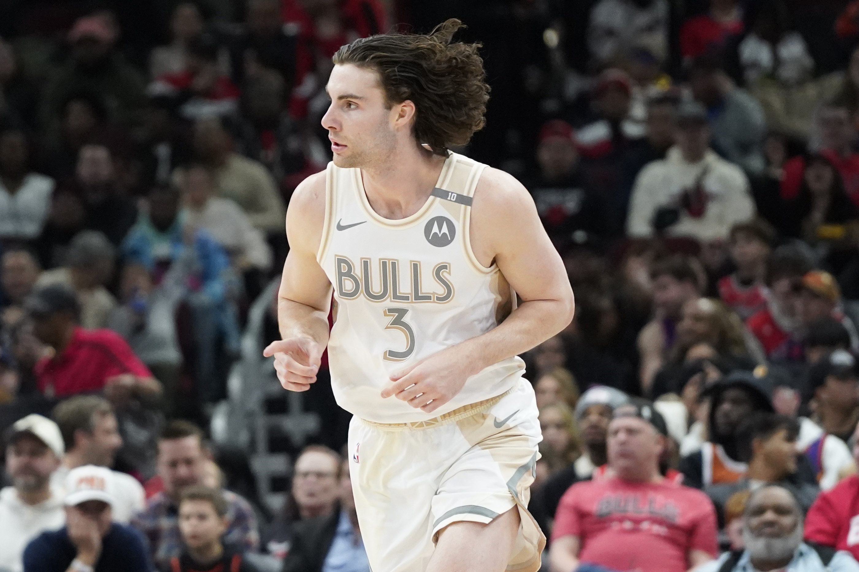 比肩喬詹登約威東魔！基迪最近10場(chǎng)220分96板100助 NBA歷史第8人
