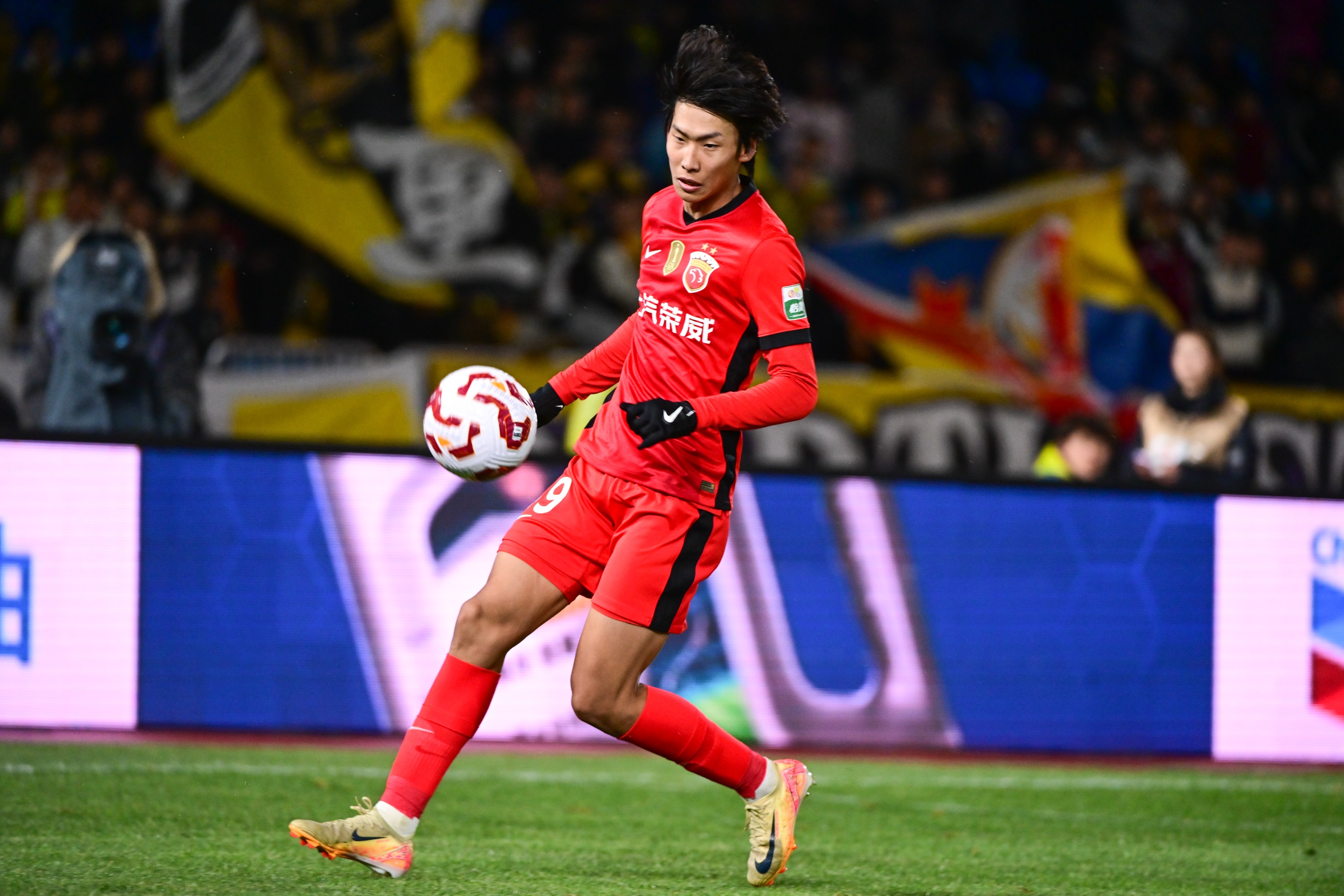 記者：李新翔、王鈺棟也要感謝B名單制度，以前的U23政策是奇葩